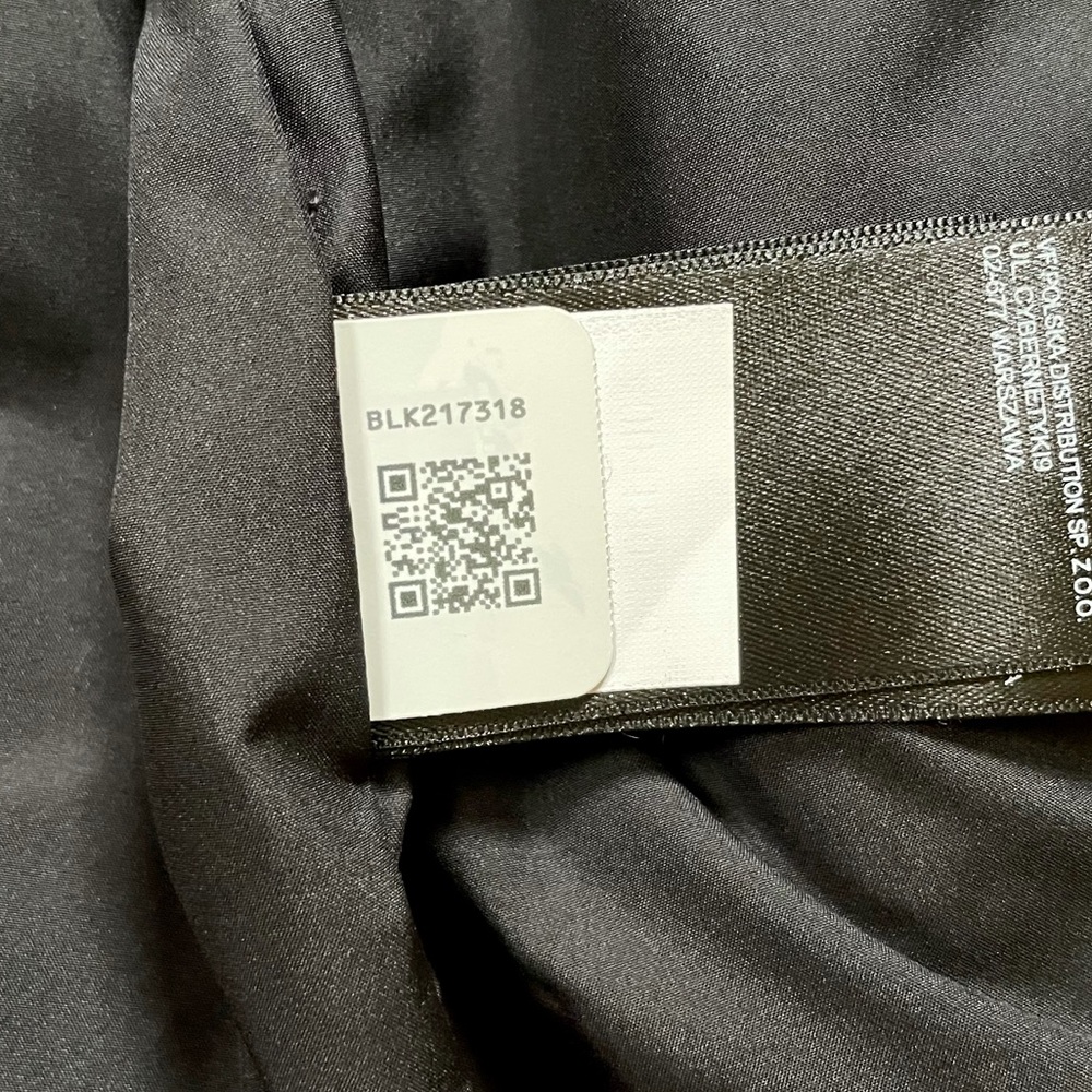 The North Face Men’s Junction Insulated Black Vest - Picture 6 of 7
